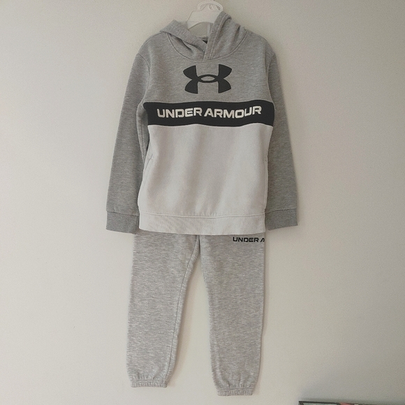 Boys Under Armour Hoodie Jogger Sweatpants 2 PC set Gray Size 6 Athletic